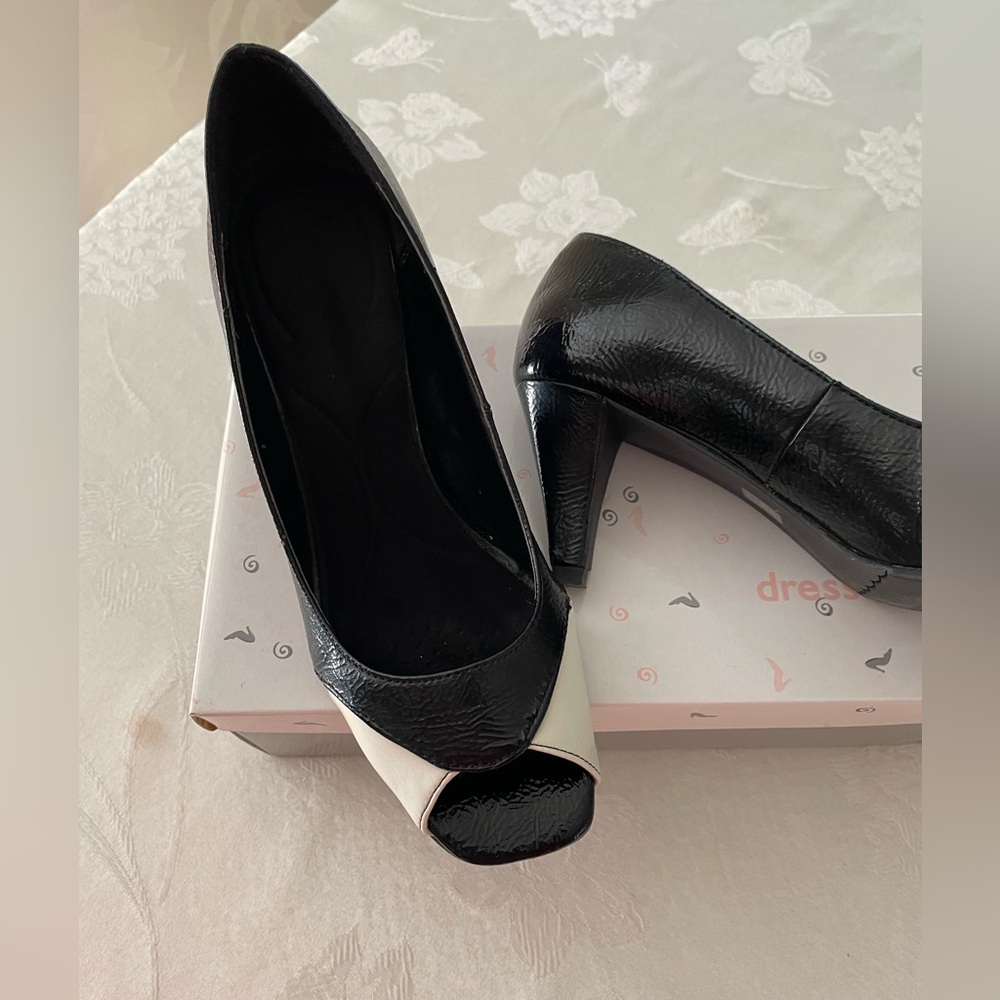 90’s Black and white patent leather spectator shoes.